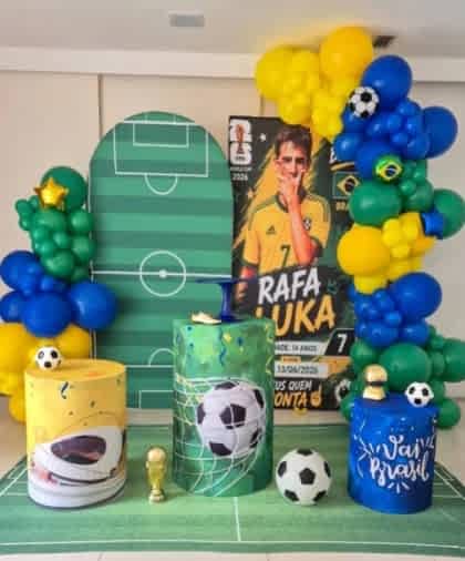 Garanta o seu tema para a próxima data. Fale com a gente no direct ou clique no link da bio para conferir a disponibilidade! Balões 🎈 @salvinofestas