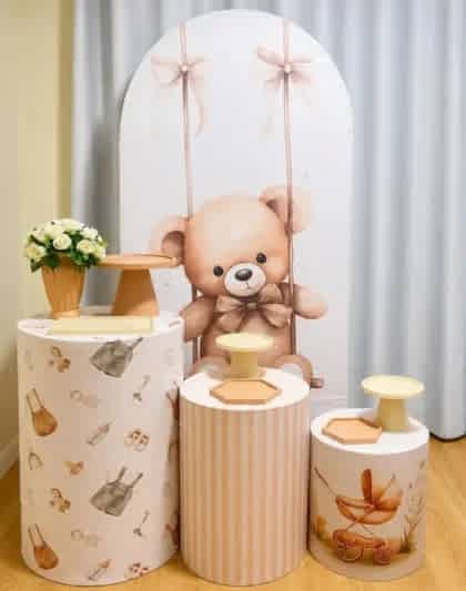 Montar a decoração do Chá de Bebê nunca foi tão fácil!🧸Escolha seu tema favorito, monte você mesma com a nossa linha Pegue e Monte e faça desse momento algo inesquecível. 💖 Consulte os temas disponíveis aqui: Link na Bio!