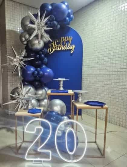 Elegância e sofisticação que encantam qualquer convidado. 🥂 Deixe a decoração por nossa conta e curta sua festa sem preocupações .Solicite seu orçamento via WhatsApp 21985099138. Balões 🎈da nossa parceira @salvinofestas