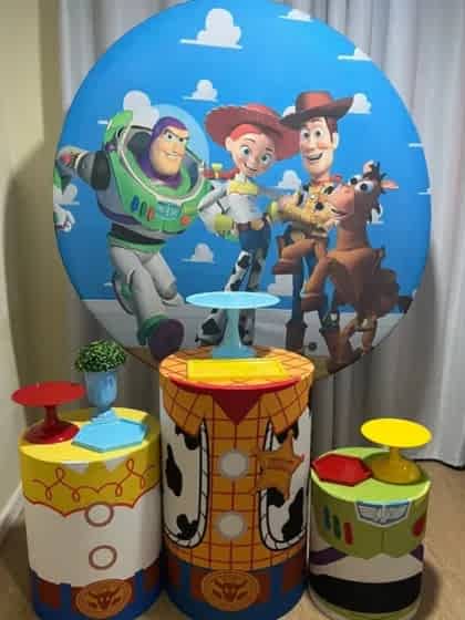 Aluguel de Kit Pegue e Monte Toy Story. Por:R$180,00 50% do pagamento na reserva e o restante no dia da retirada da decoração. Ou parcelamento em até 2x no cartão de crédito 💳 (Com acréscimo) Faça sua reserva no WhatsApp (21)98509-9138