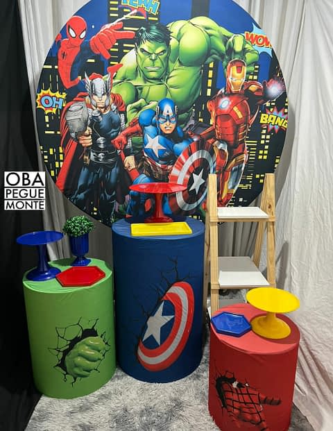 Kit Pegue e Monte Vingadores + Escadinha