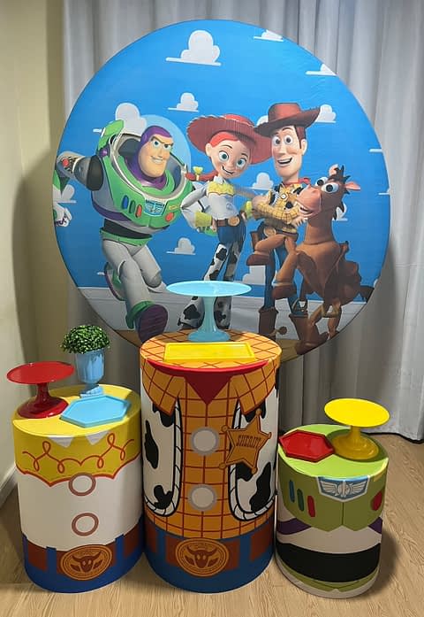 Kit Pegue e Monte Tema Toy Story