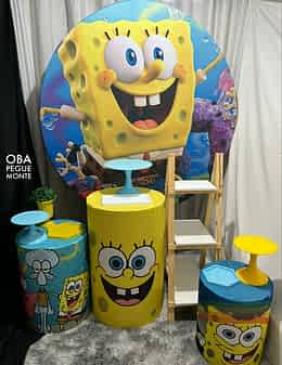 Kit Pegue e monte Bob Esponja + Escadinha