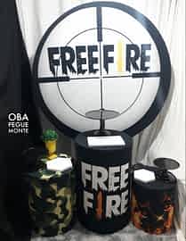 Kit Pegue e Monte Tema Freefire